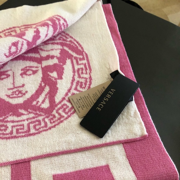 💕VERSACE💕 - Picture 11 of 16